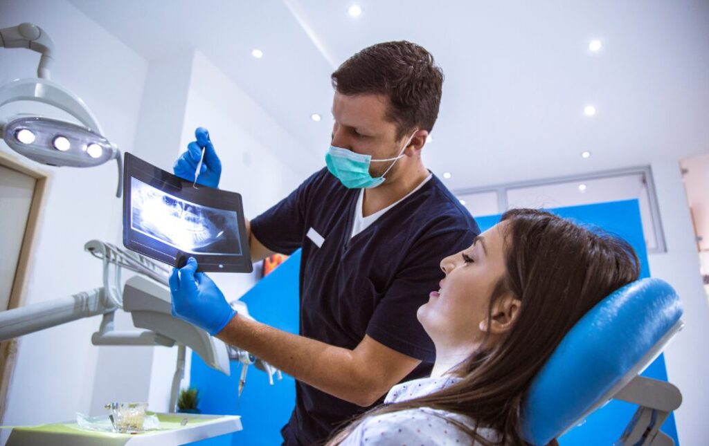 定期検診を受けている女性